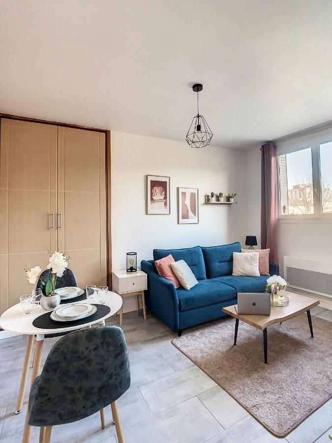 Joli Studio Meuble Tout Equipe Hyper Centre Wifi Apartment Troyes Bagian luar foto